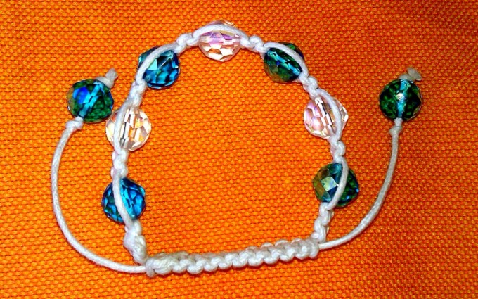 Dekliška zapestnica SZ 2 - Dekliška zapestnica - steklene perle