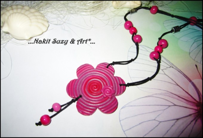 Ogrlica v prelivajoči roza barvi* - 