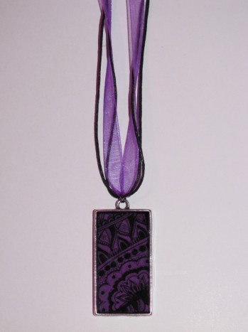 Kjutiš ogrlice - Velikost medaljona 25×50 mm, skupna dolžina 38 cm