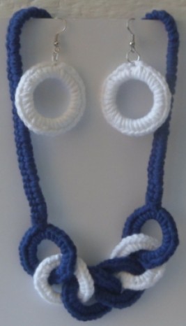 Kvačkana ogrlica in uhani - krogi v mornarskem stilu - 