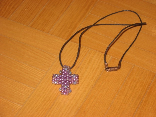 Ogrlica - vijolično moder mali križ - 