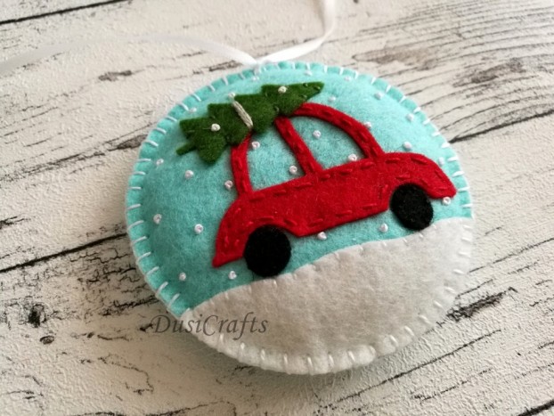 Božični okraski - avto na svetlo modrem ozadju - 