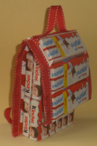 "Šolska torba" iz kinder čokoladic za prvošolčka, - 