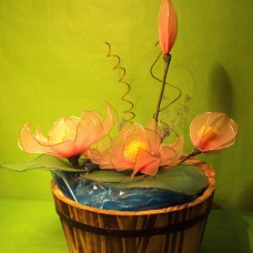 Lotosovi cvetovi v škafu