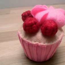 Fake food cupcake - raspberry