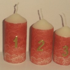 Adventne svečke okrašene s servietno tehniko